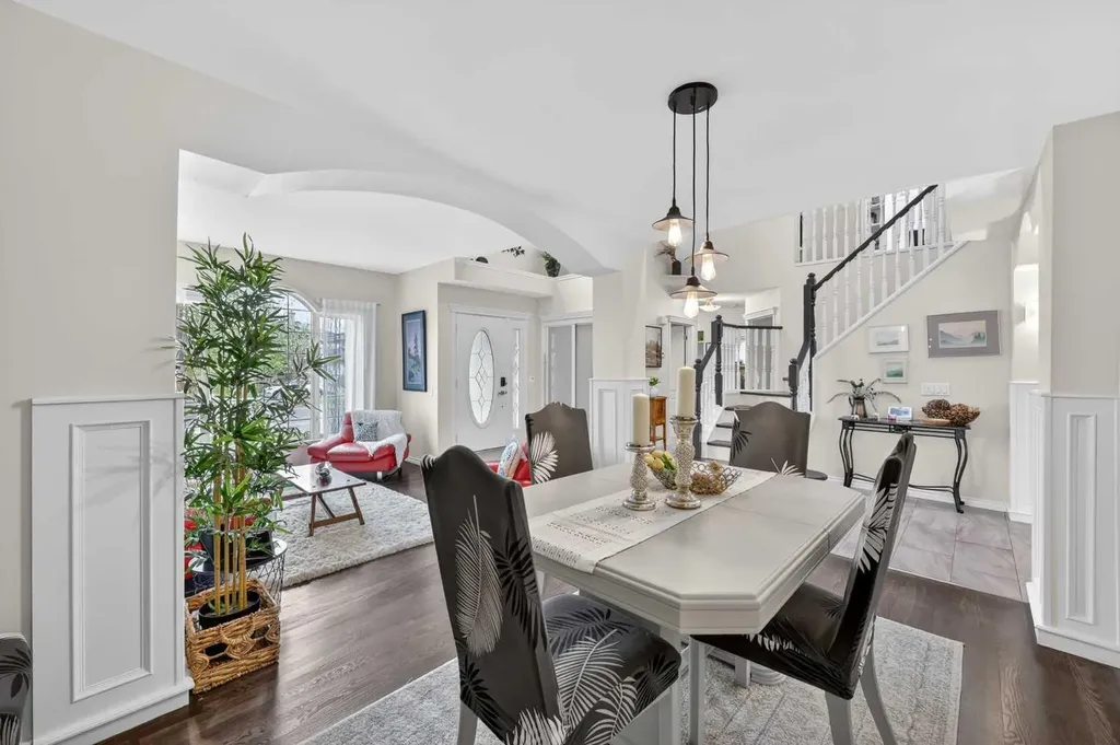 217 Mountain Park Drive SE Calgary AB T2Z 2L2