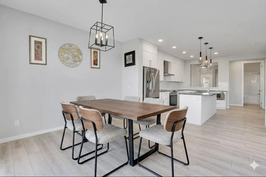 179 Lucas Heights NW Calgary AB T3P 1X4