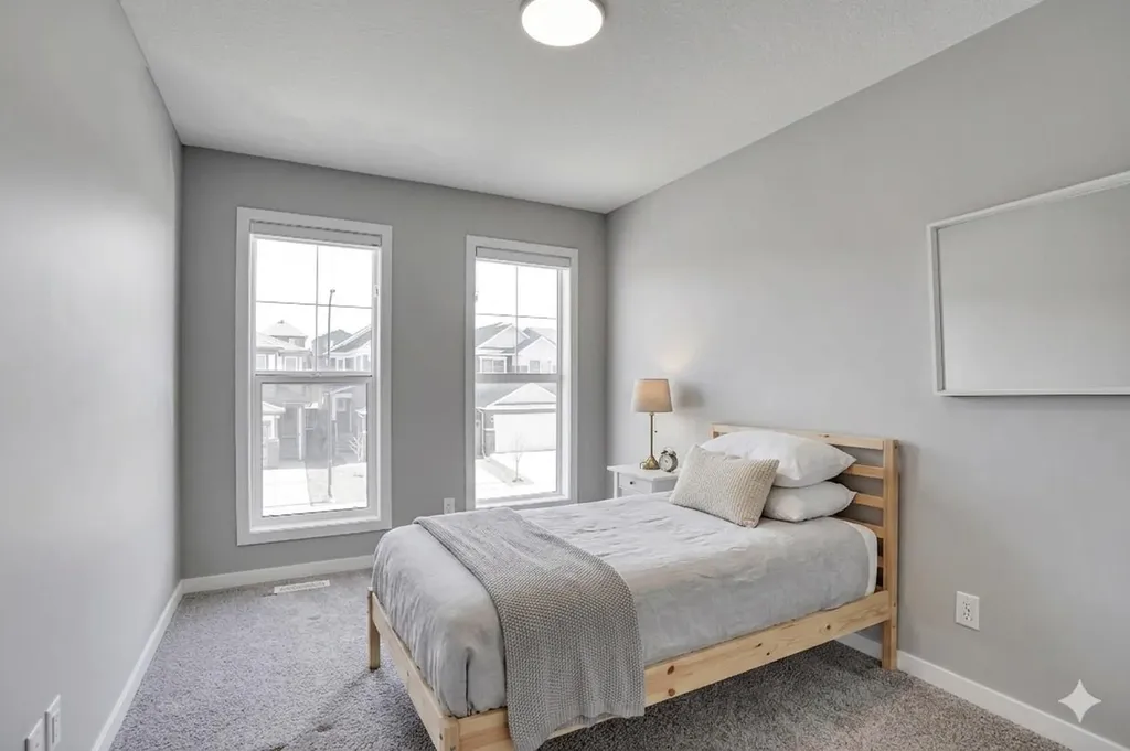 179 Lucas Heights NW Calgary AB T3P 1X4