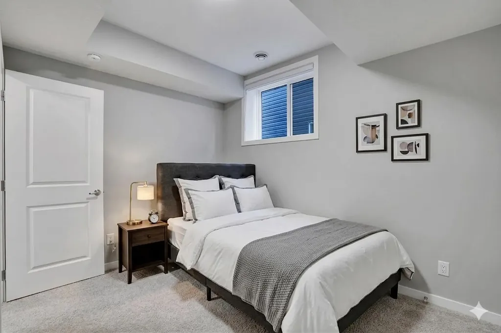 179 Lucas Heights NW Calgary AB T3P 1X4