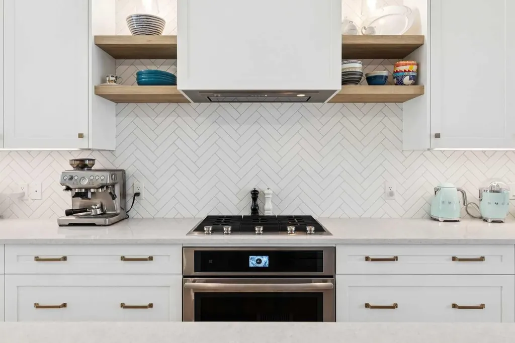 534 35a Street NW Calgary AB T2N 2Z9