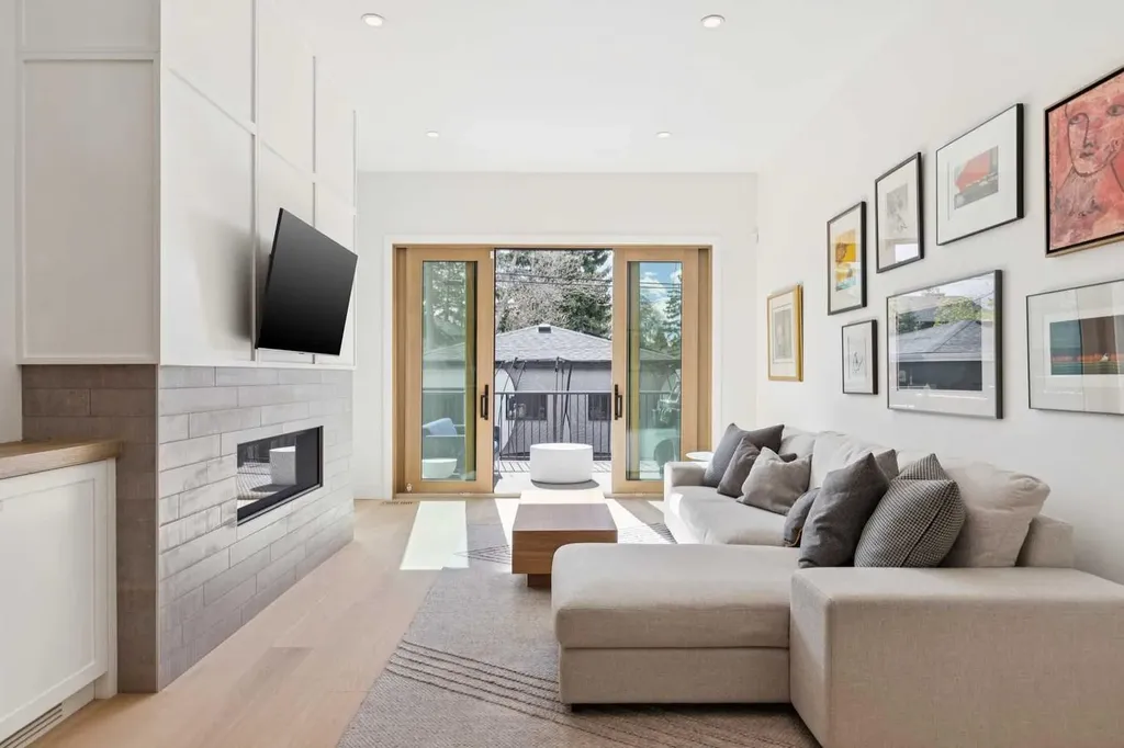 534 35a Street NW Calgary AB T2N 2Z9