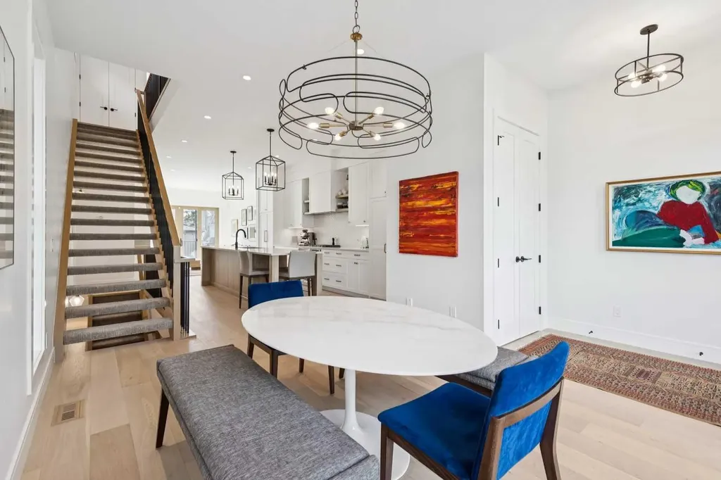 534 35a Street NW Calgary AB T2N 2Z9