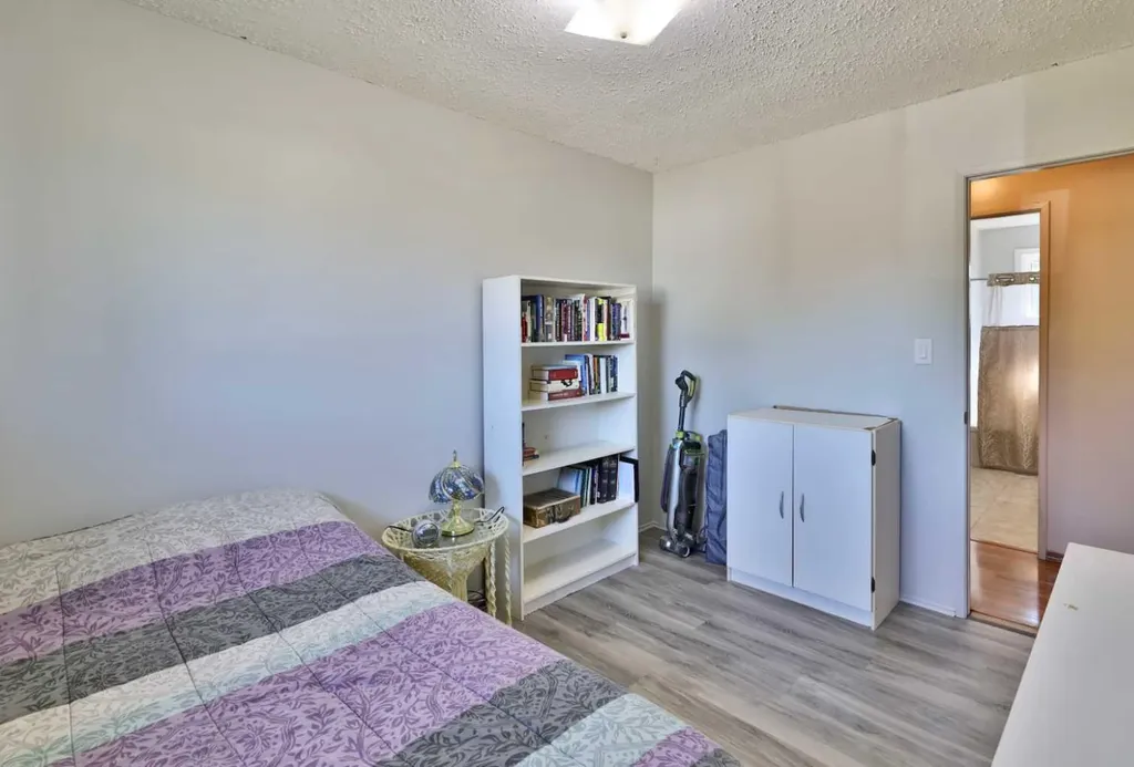 3305 Erickson Drive Camrose AB T4V 3X1