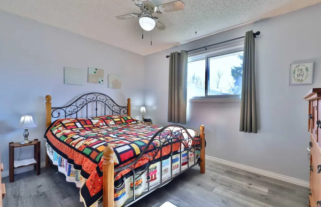 3305 Erickson Drive Camrose AB T4V 3X1