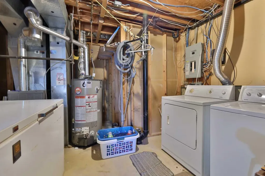 3305 Erickson Drive Camrose AB T4V 3X1
