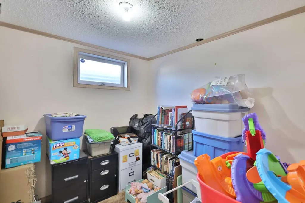 3305 Erickson Drive Camrose AB T4V 3X1