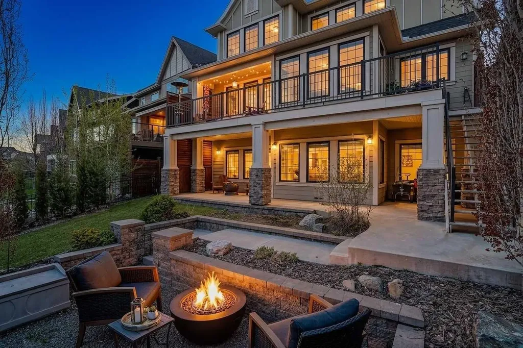 1117 Coopers Drive SW Airdrie AB T4B 0Z8