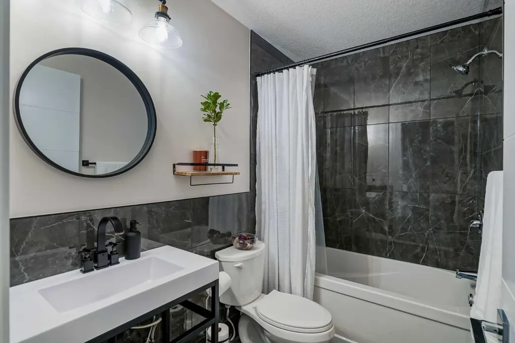 1117 Coopers Drive SW Airdrie AB T4B 0Z8
