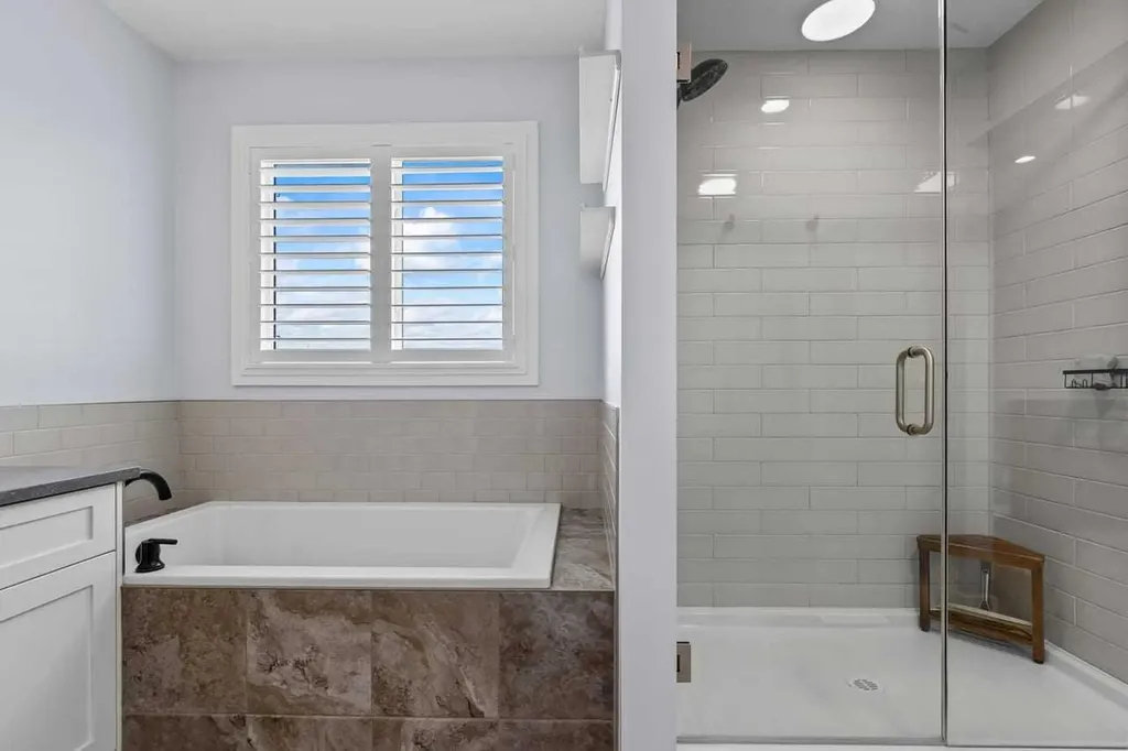 68 Legacy Manor SE Calgary AB T2x 2E9