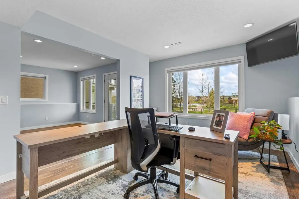 68 Legacy Manor SE Calgary AB T2x 2E9