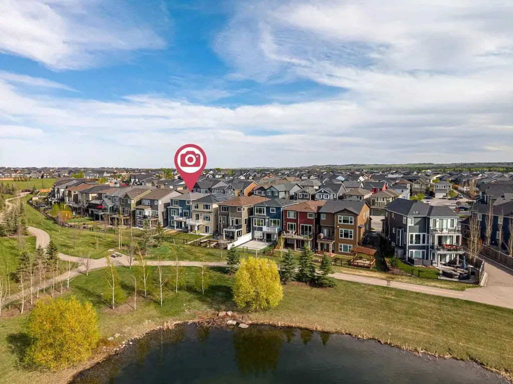 68 Legacy Manor SE Calgary AB T2x 2E9