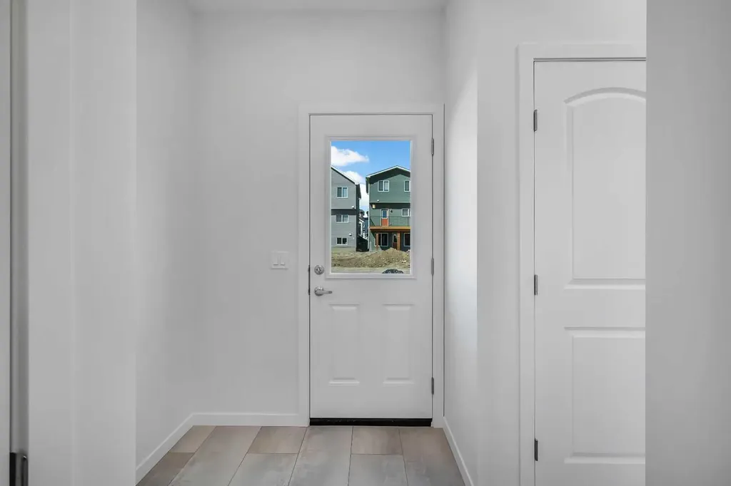 541 Bayview Street SW Airdrie AB T4B 5M4