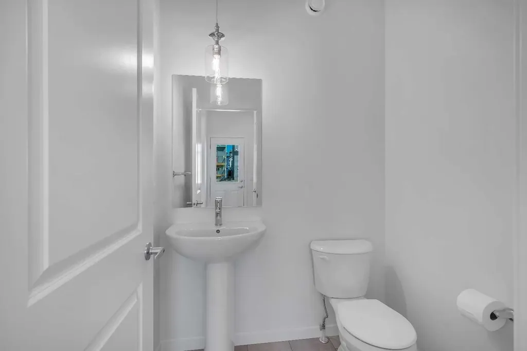 541 Bayview Street SW Airdrie AB T4B 5M4