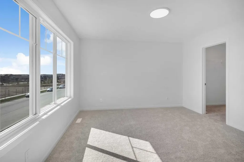 541 Bayview Street SW Airdrie AB T4B 5M4