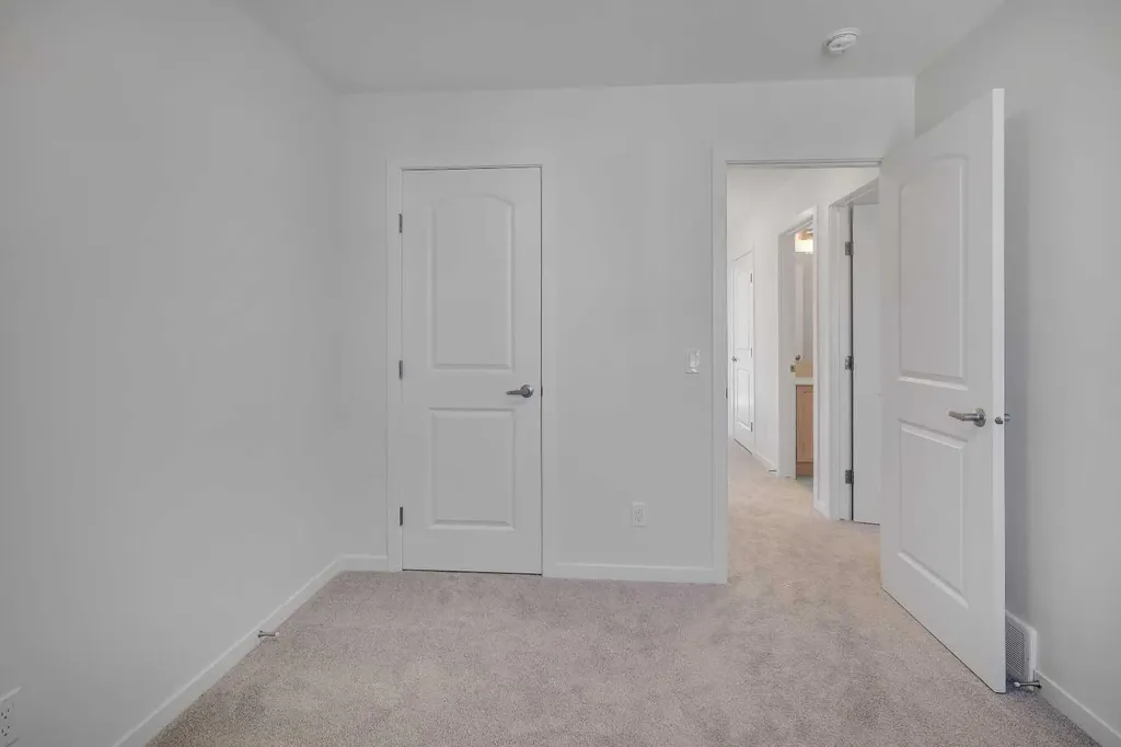 541 Bayview Street SW Airdrie AB T4B 5M4