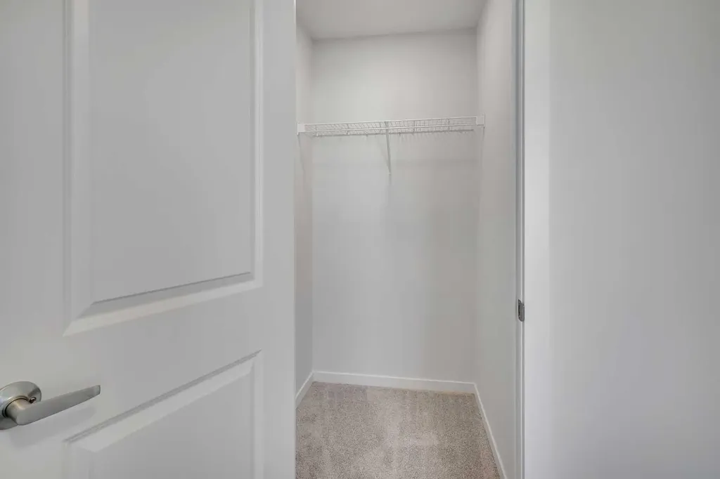 541 Bayview Street SW Airdrie AB T4B 5M4