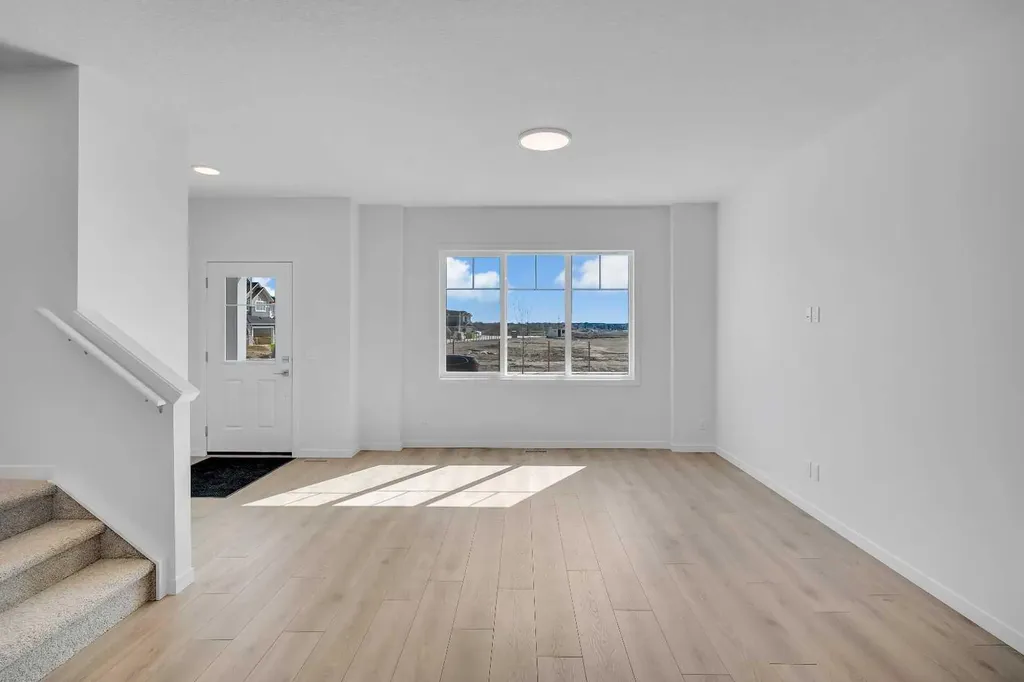 541 Bayview Street SW Airdrie AB T4B 5M4