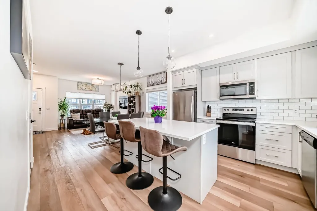 525 River Heights Drive Cochrane AB T4C 3E3