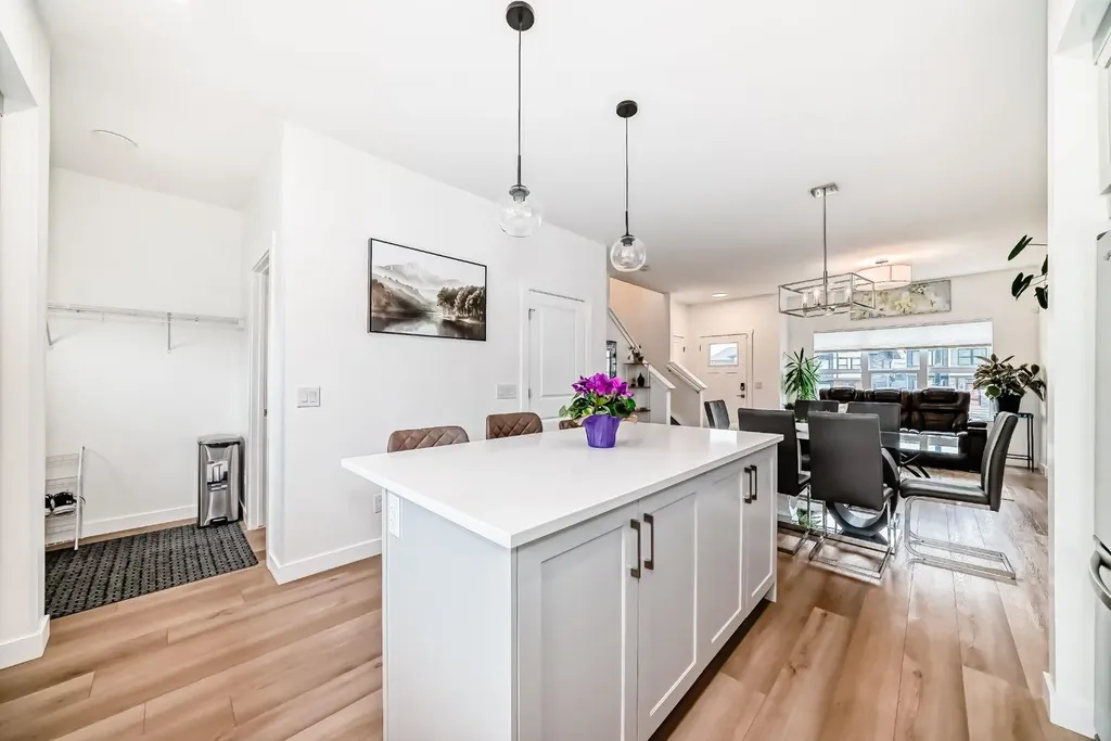525 River Heights Drive Cochrane AB T4C 3E3