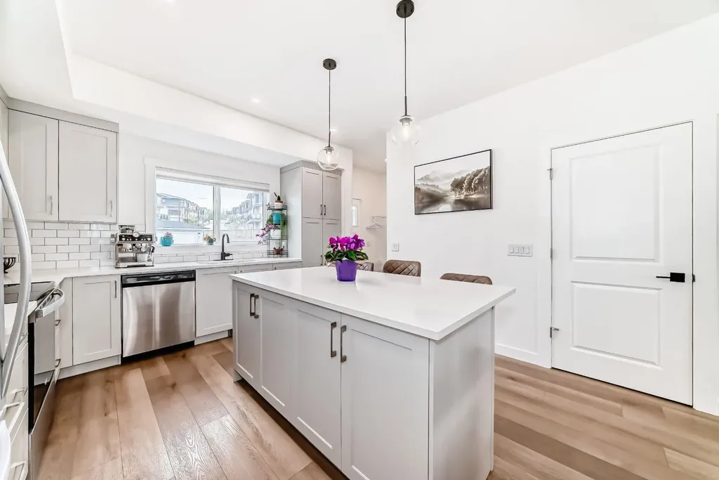 525 River Heights Drive Cochrane AB T4C 3E3
