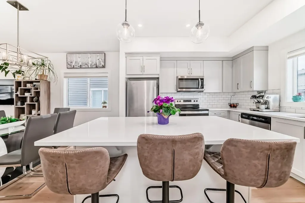 525 River Heights Drive Cochrane AB T4C 3E3