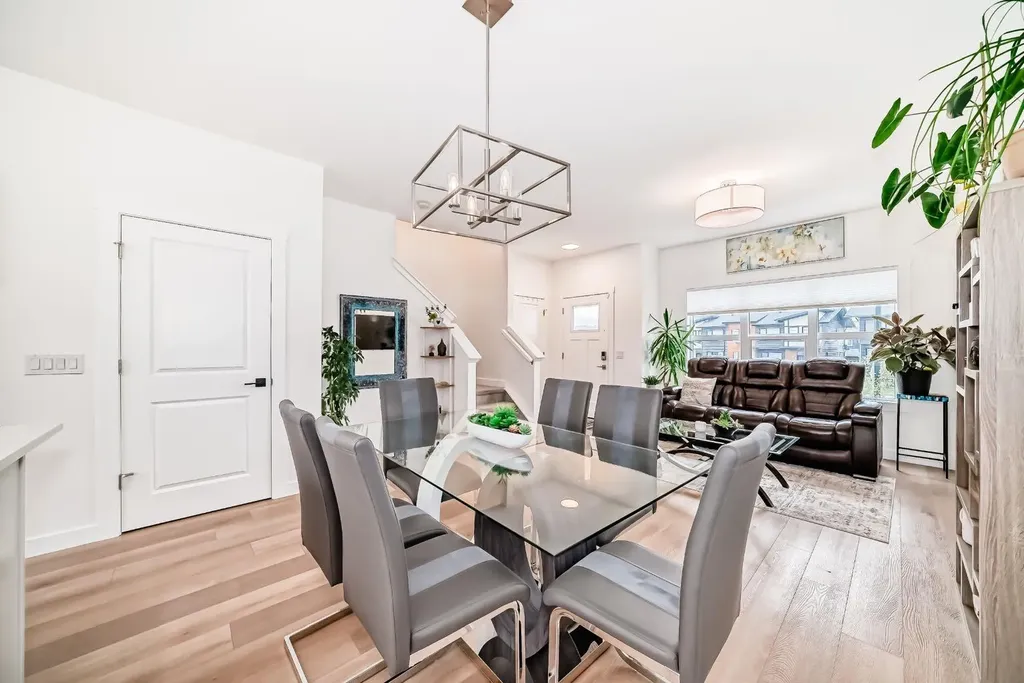 525 River Heights Drive Cochrane AB T4C 3E3