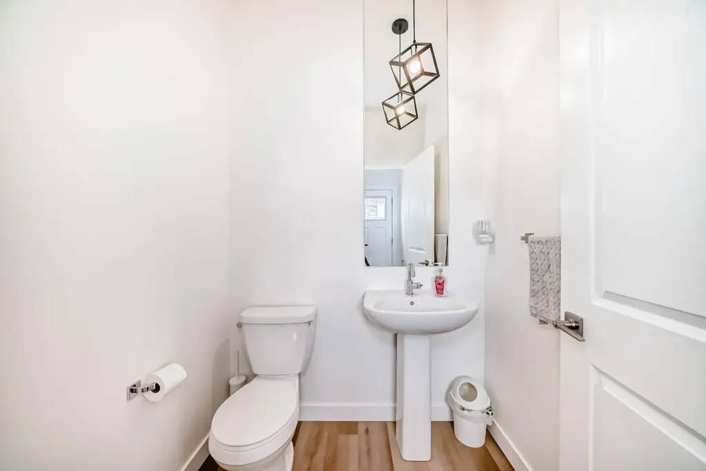 525 River Heights Drive Cochrane AB T4C 3E3