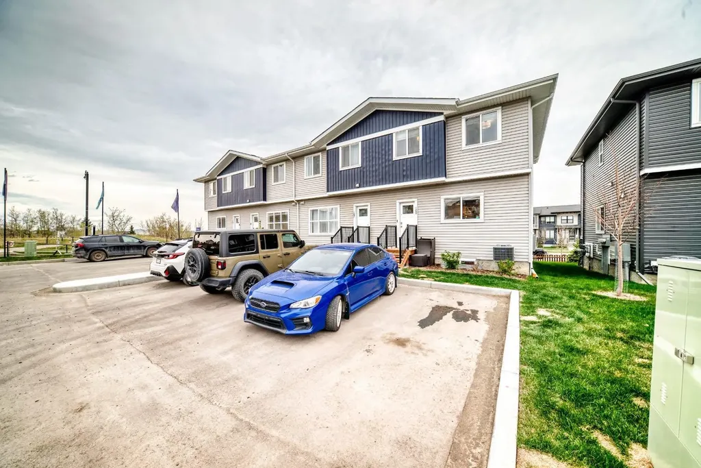 525 River Heights Drive Cochrane AB T4C 3E3