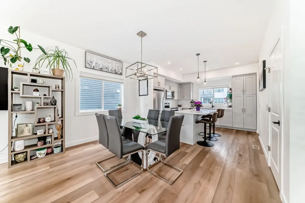 525 River Heights Drive Cochrane AB T4C 3E3