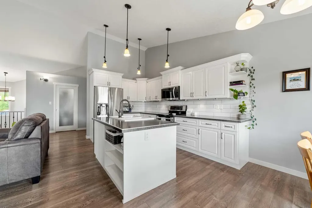 403 Centennial Avenue Nobleford AB T0L 1S0