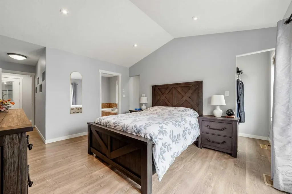403 Centennial Avenue Nobleford AB T0L 1S0
