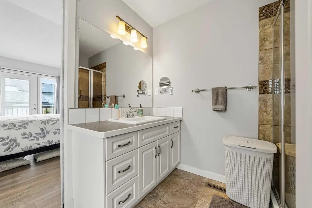 403 Centennial Avenue Nobleford AB T0L 1S0