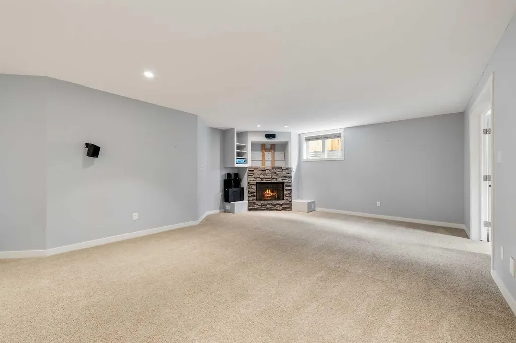 403 Centennial Avenue Nobleford AB T0L 1S0