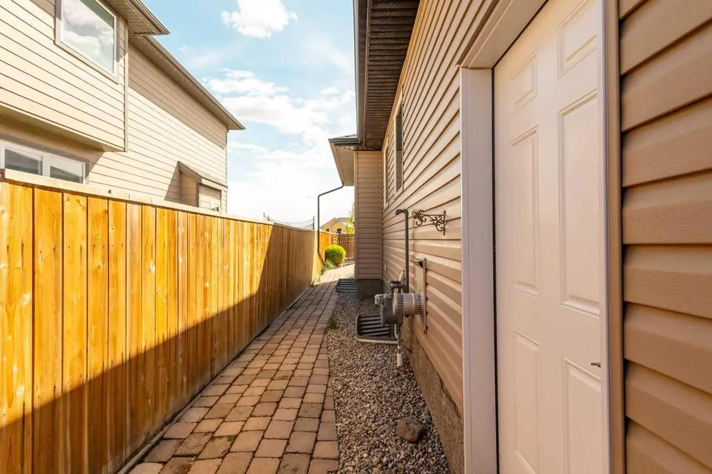403 Centennial Avenue Nobleford AB T0L 1S0