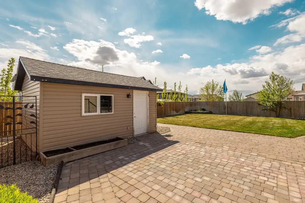 403 Centennial Avenue Nobleford AB T0L 1S0
