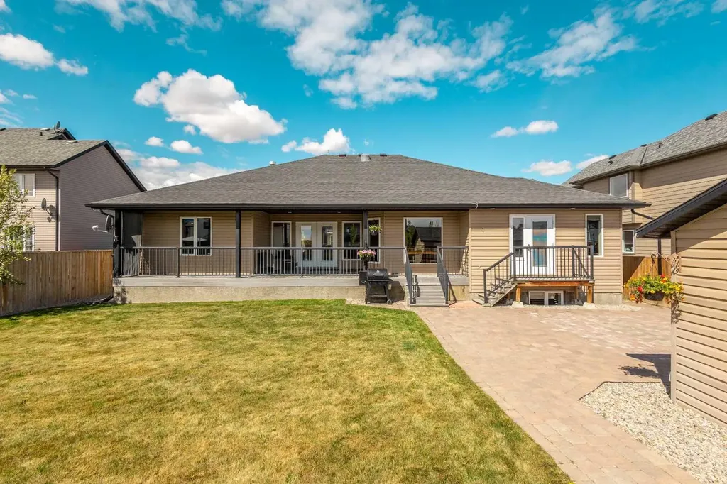 403 Centennial Avenue Nobleford AB T0L 1S0