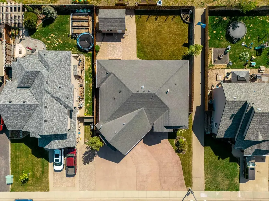 403 Centennial Avenue Nobleford AB T0L 1S0