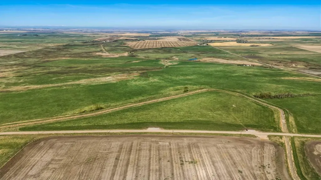 Lot 3 Range Road 243 & Highway 564 Rural Wheatland County AB T1P 0L1