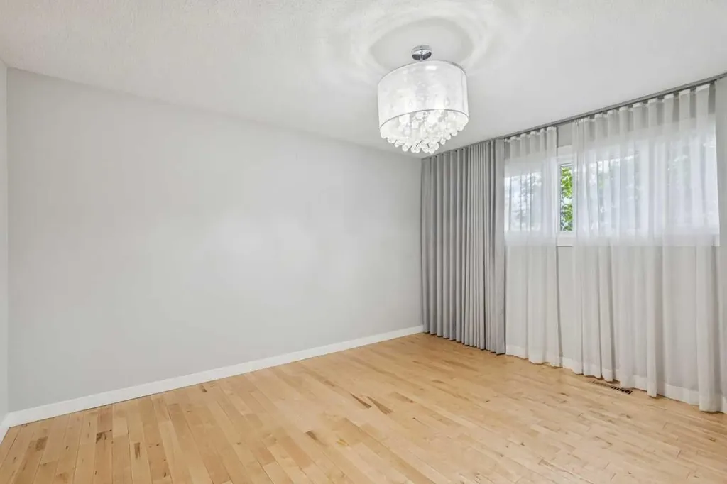 12223 Canfield Road SW Calgary AB T2W 1J8