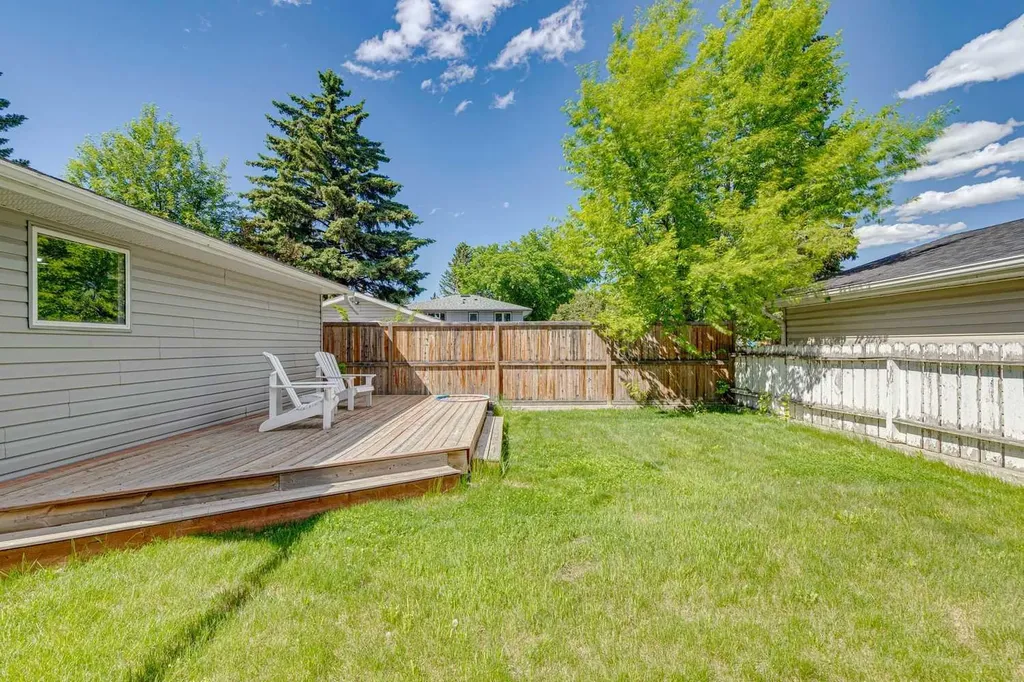 12223 Canfield Road SW Calgary AB T2W 1J8