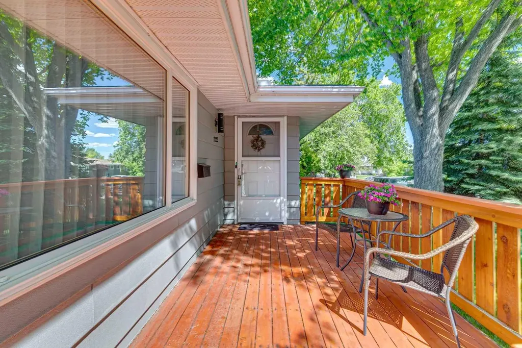 12223 Canfield Road SW Calgary AB T2W 1J8