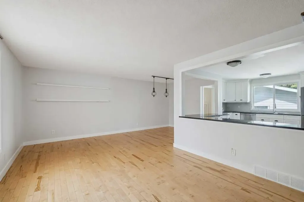 12223 Canfield Road SW Calgary AB T2W 1J8