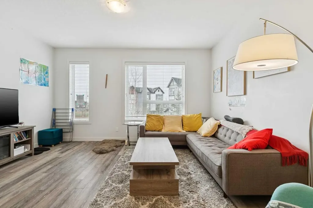 11 Evanscrest Mews NW Calgary AB T3P 0Y1