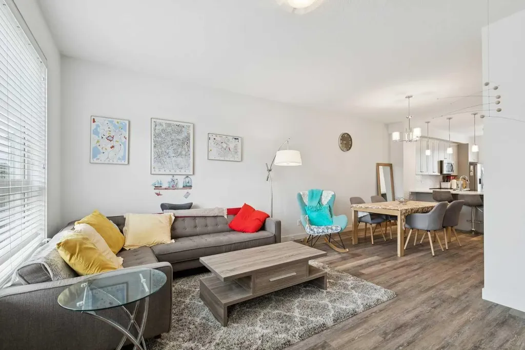 11 Evanscrest Mews NW Calgary AB T3P 0Y1