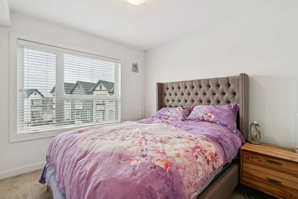 11 Evanscrest Mews NW Calgary AB T3P 0Y1