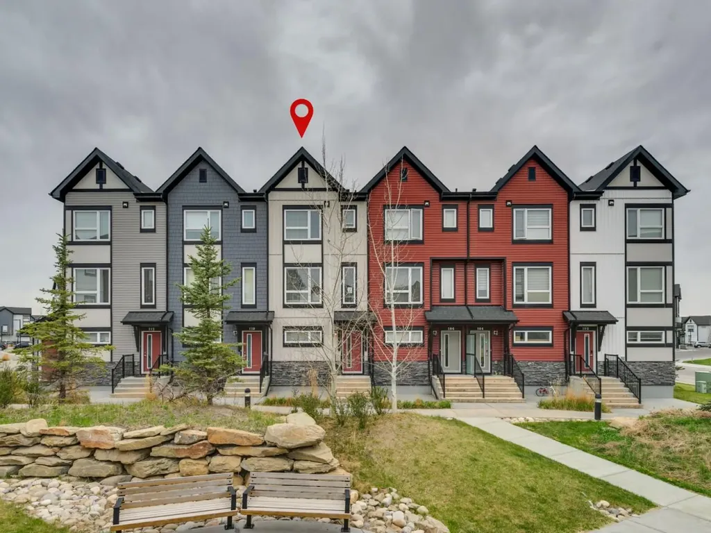 11 Evanscrest Mews NW Calgary AB T3P 0Y1