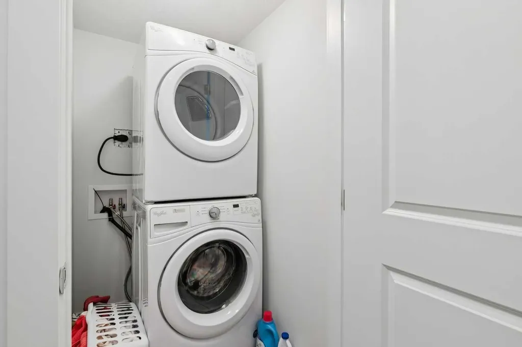 11 Evanscrest Mews NW Calgary AB T3P 0Y1