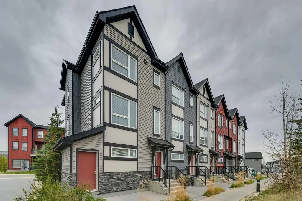 11 Evanscrest Mews NW Calgary AB T3P 0Y1