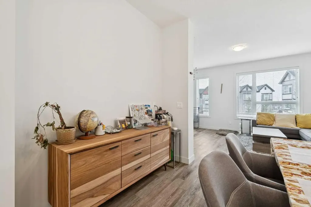 11 Evanscrest Mews NW Calgary AB T3P 0Y1